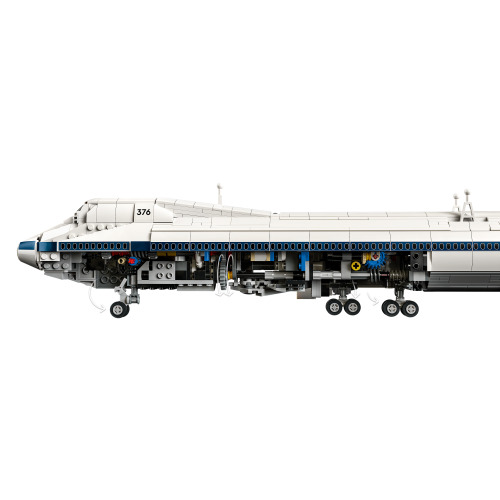 Le Shuttle Carrier Aircraft - LEGO Icons