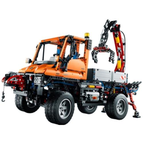 Mercedes-Benz Unimog U 400 - LEGO Technic